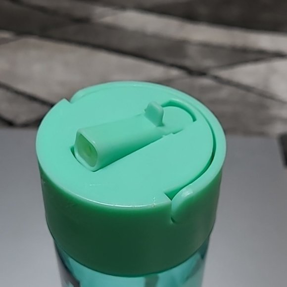 VINTAGE VS PINK NO CHILL 24OZ WATER BOTTLE - Picture 7 of 16